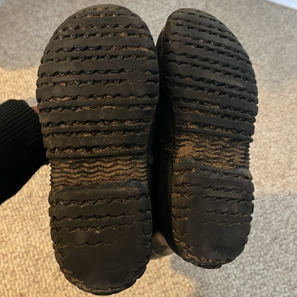BOGS boots- Black-Size Youth 2 - Picture 5 of 5